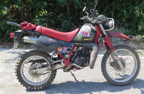 KMX 100 1 (600 x 392).jpg