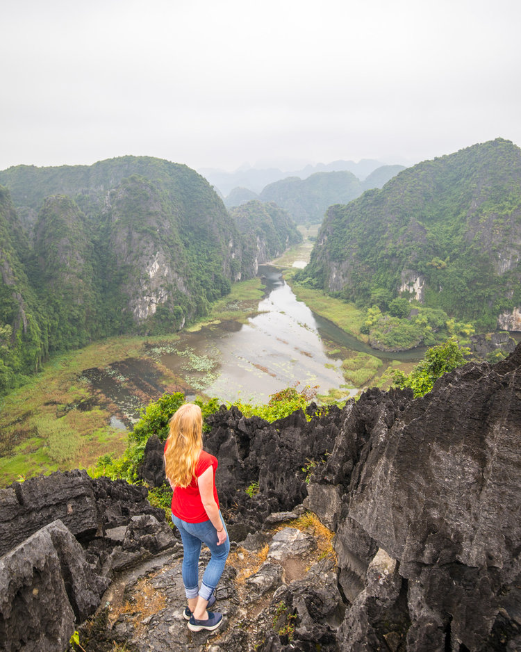 Mua_cave_in_Ninh_Binh_Motorcycle-1.jpg