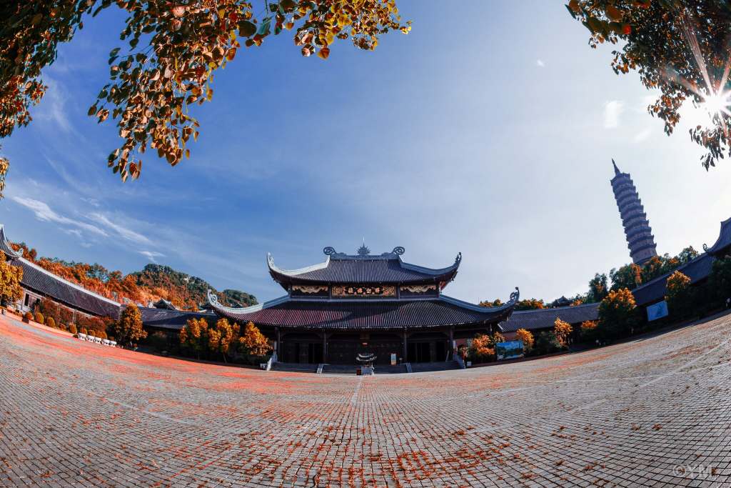 ninhbinh_motorbike_tour_Baidinh_pagoda.jpg