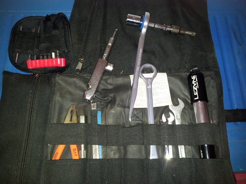 Toolkit with MP stuff.jpg