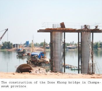 Don Khong Bridge.jpg