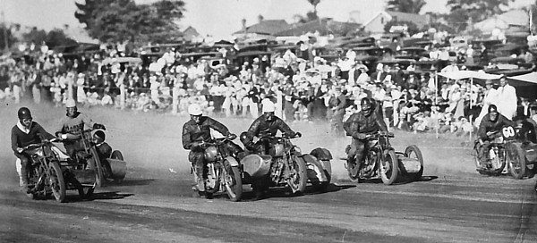 Sidecars_-_Penrith_-_circa_1938-600.jpg