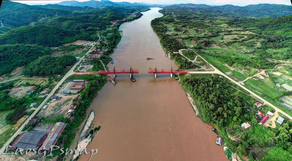 Paklay Bridge 11 August 2016.jpg